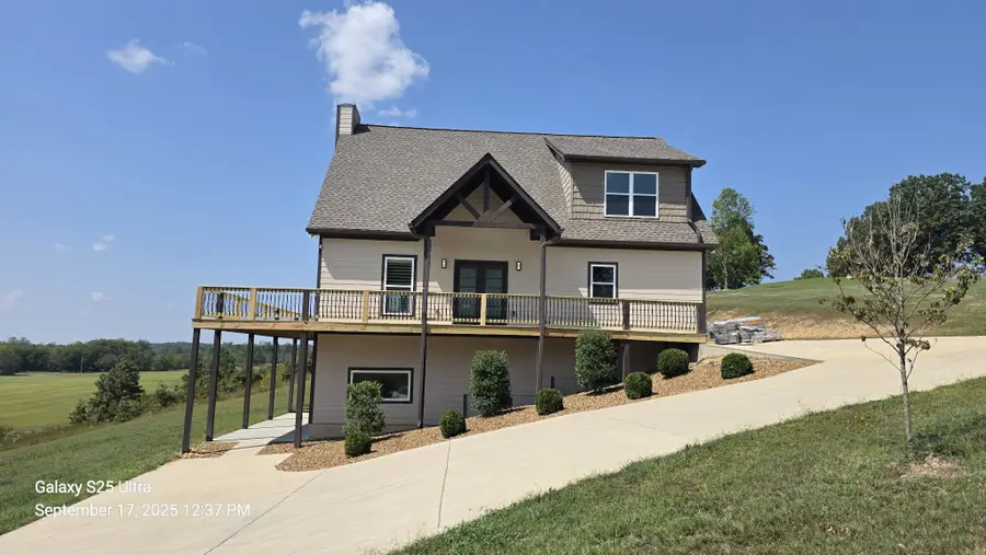 37 Lakeview Dr, Summertown, TN 38483 - Image #2