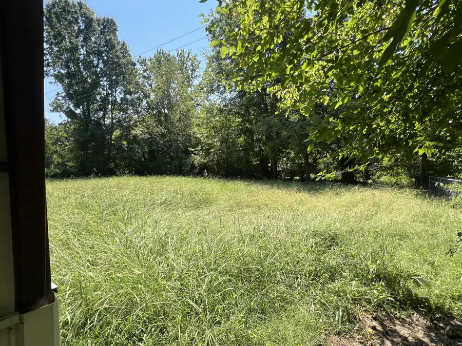 510 W Market St, Portland, TN 37148 - Image #2