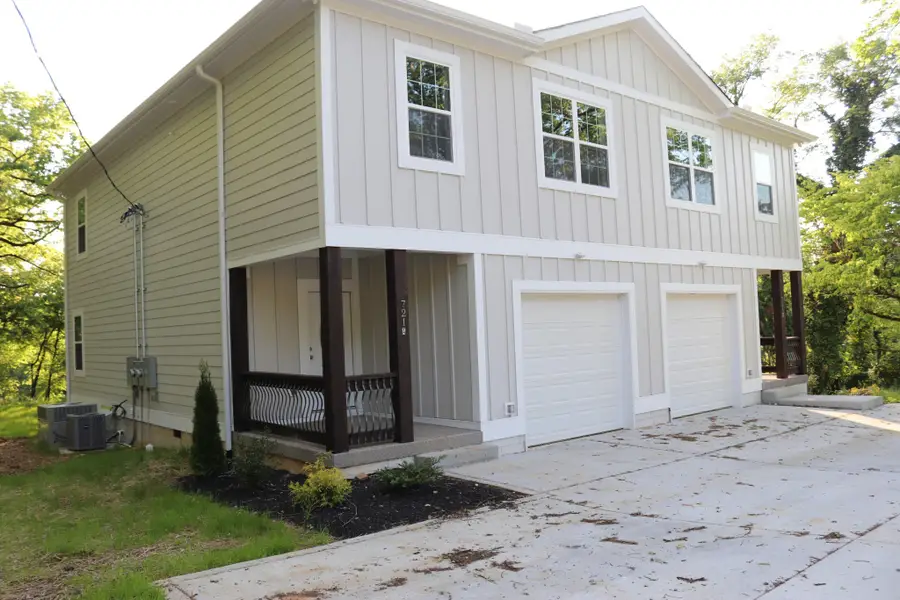 721 Poplar St, Columbia, TN 38401 - #2