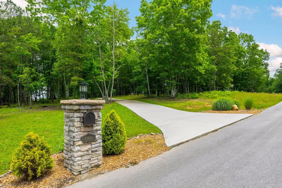 10690 Lost Lake Circle, Ooltewah, TN 37363 - Image #3