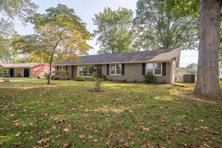 1216 Poplar Dr, Lawrenceburg, TN 38464 - Image #3