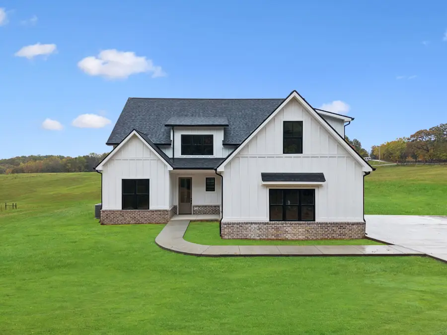 3151 Sulphur Springs Rd, Clarksville, TN 37043 - #3