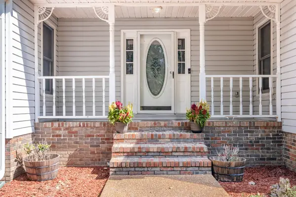 1208 Hartsfield Dr, Columbia, TN 38401