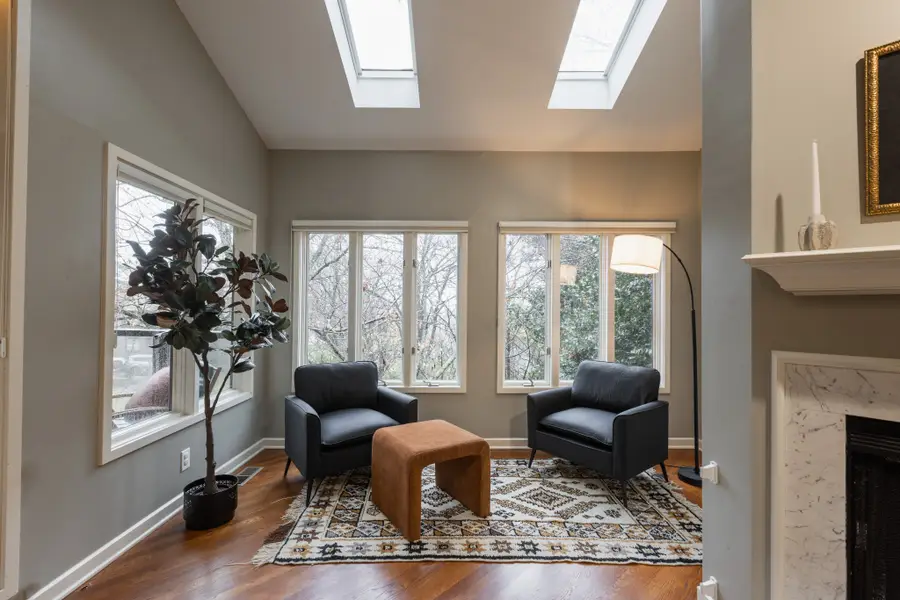 2107 32nd Ave S, Nashville, TN 37212 - Image #2