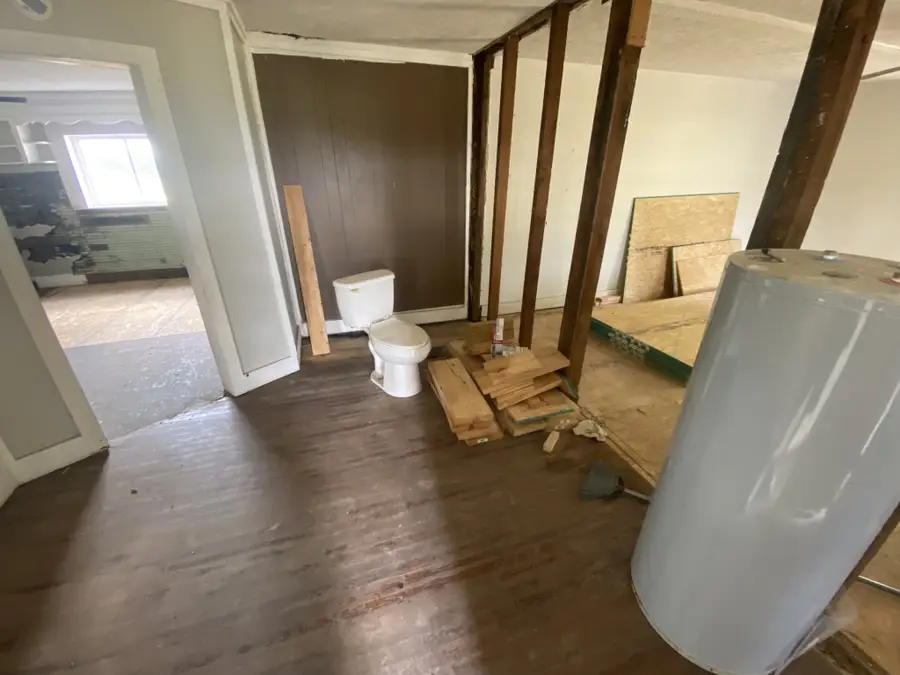 301 Bob Perry Rd, Bethpage, TN 37022 - Image #2