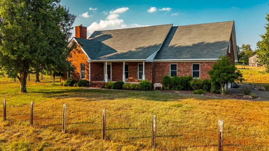 724 Deshea Creek Rd, Gallatin, TN 37066 - #3