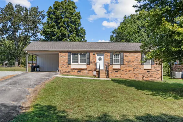 459 Ashe Ave, New Johnsonville, TN 37134