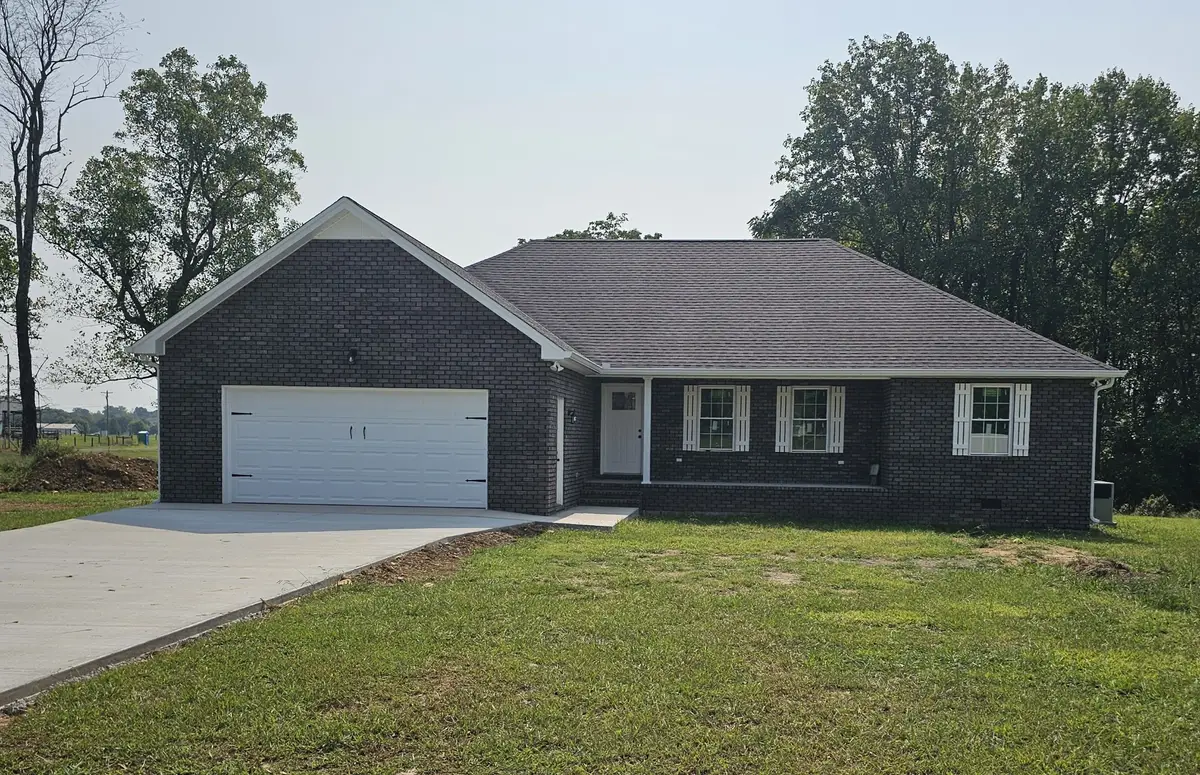 73 Marys Ln, Lafayette, TN 37083 - Image #1