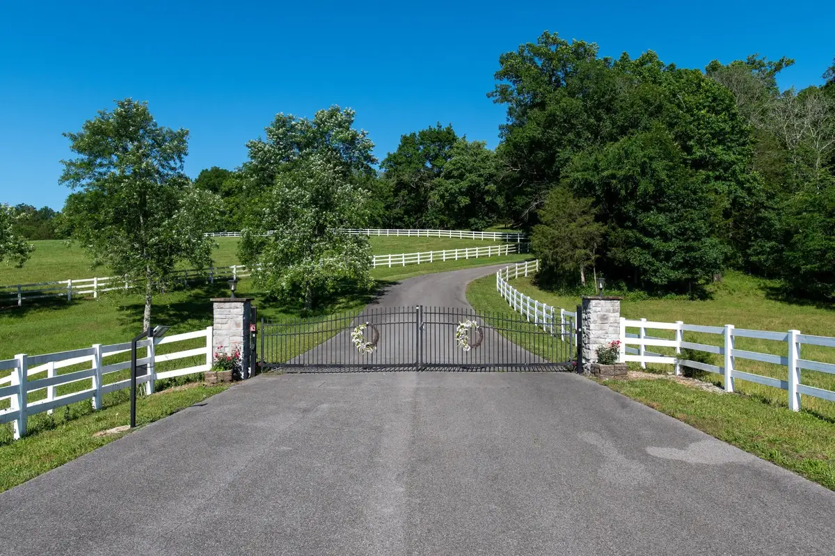 9786 Hartsville Pike, Lebanon, TN 37087 - #1