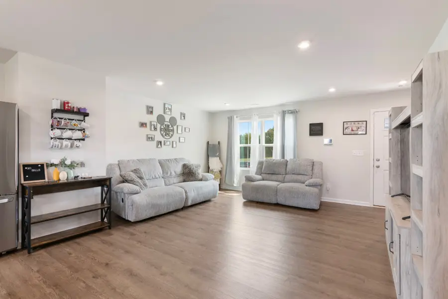 240 Shutout Dr, Clarksville, TN 37042 - #3