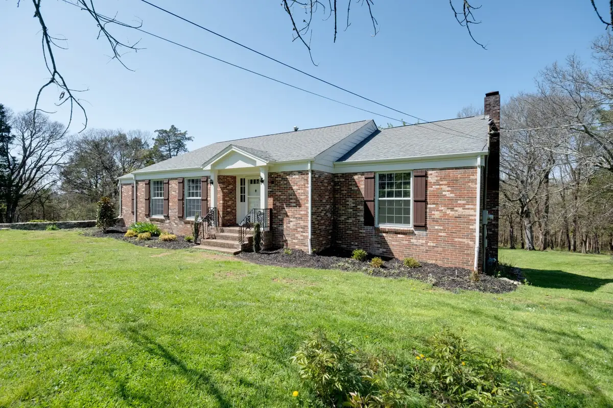 310 Glendale Dr, Pulaski, TN 38478 - Image #1