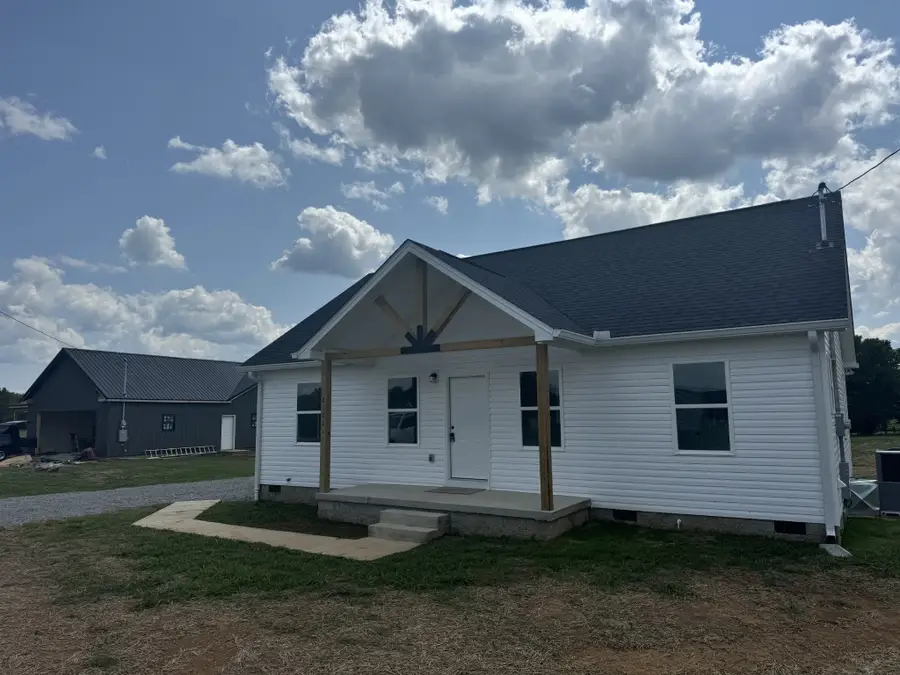 2101 Laws Hill Cir, Lewisburg, TN 37091 - Image #2