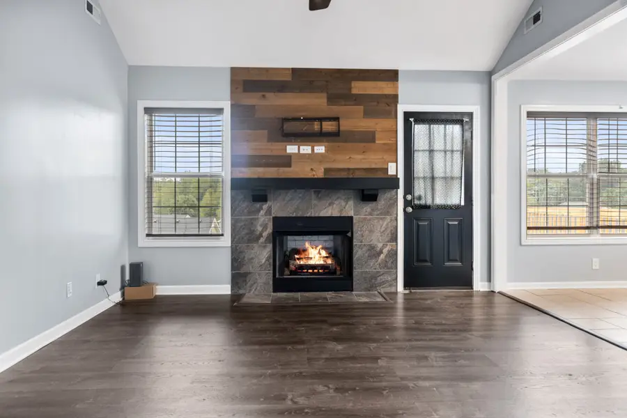 1384 Constitution Dr, Clarksville, TN 37042 - #3