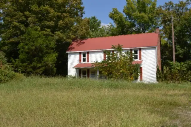 1046 Livingston Hwy, Byrdstown, TN 38549 - Image #3
