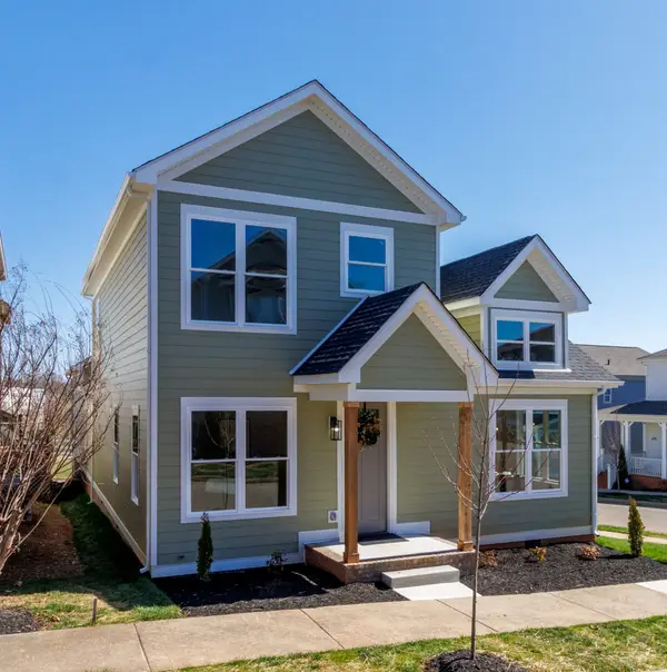 329 Augusta Ave, Pleasant View, TN 37146