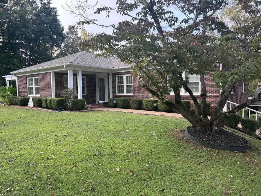 214 Mcwilliams St, Waynesboro, TN 38485 - Image #2