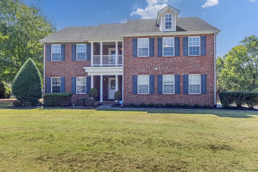 1405 Stone Creek Dr, Gallatin, TN 37066 - #2