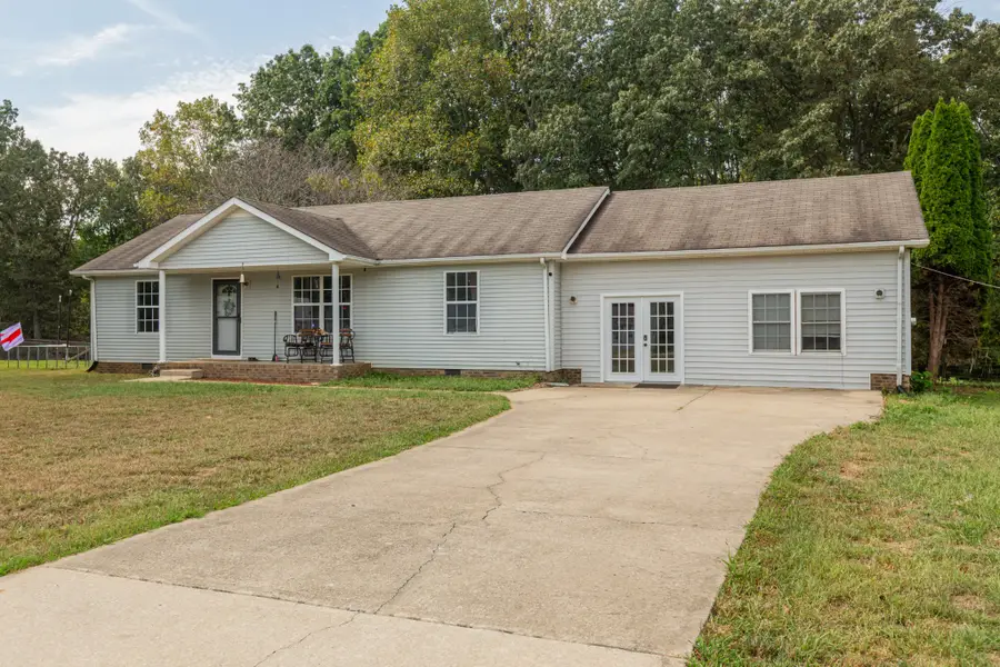 2576 Farms Cir, Woodlawn, TN 37191 - Image #3