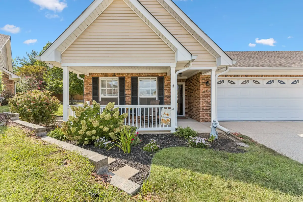 644 Village Green Cir, Murfreesboro, TN 37128 - #1