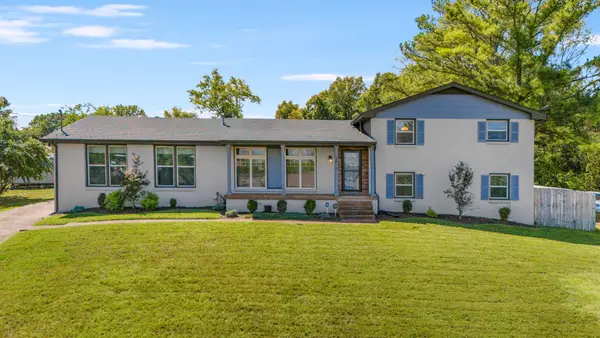 3016 Runabout Dr, Nashville, TN 37217