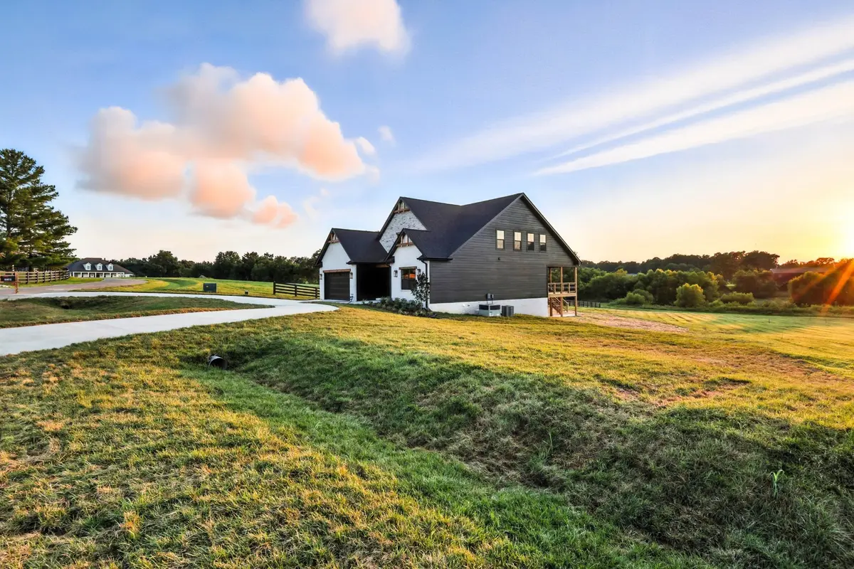 230 Hall Ct, Adams, TN 37010 - #1