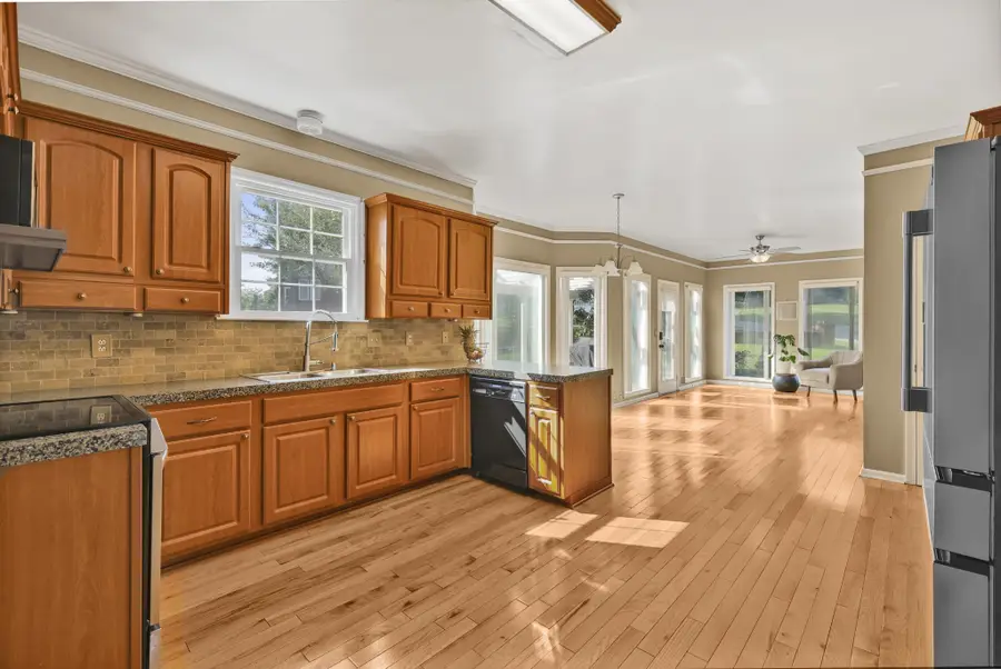 1903 Palmer Dr, Springfield, TN 37172 - Image #2