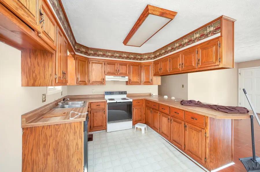 62 Beth Pl, Jackson, TN 38305 - Image #3