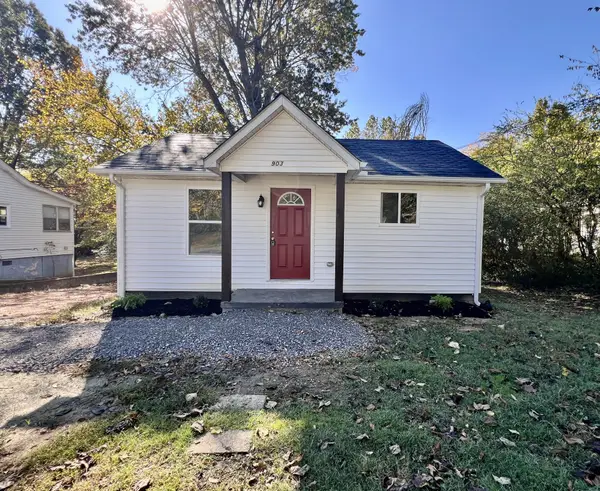 903 Curtis St, Paris, TN 38242