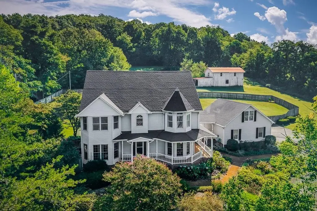 4216 Deerfield Ln, Cookeville, TN 38506 - #1