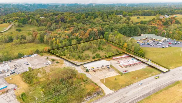 1112 New Highway 52 E, Westmoreland, TN 37186