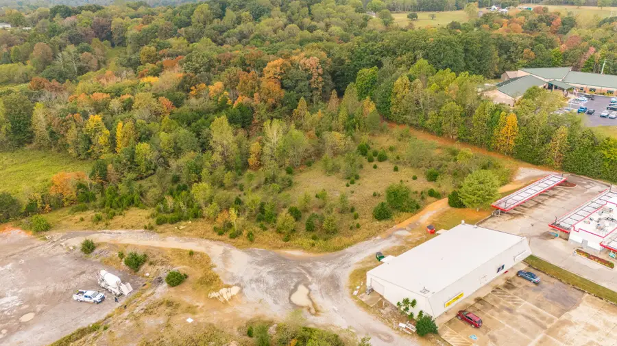 1112 New Highway 52 E, Westmoreland, TN 37186 - Image #3