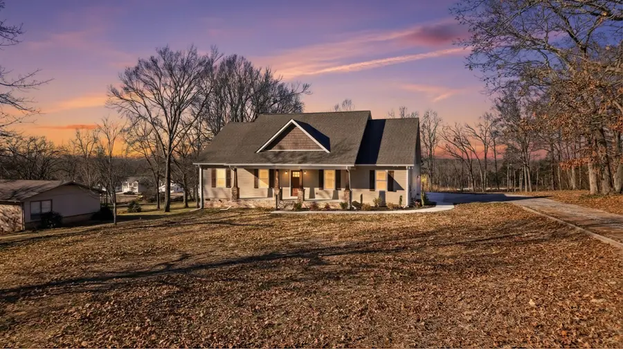 307 Ledgeview Dr, Shelbyville, TN 37160 - Image #2