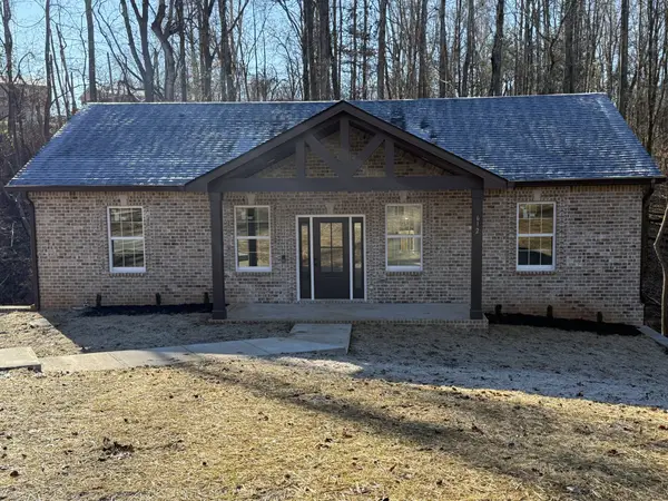 612 Hill Rd, Clarksville, TN 37040