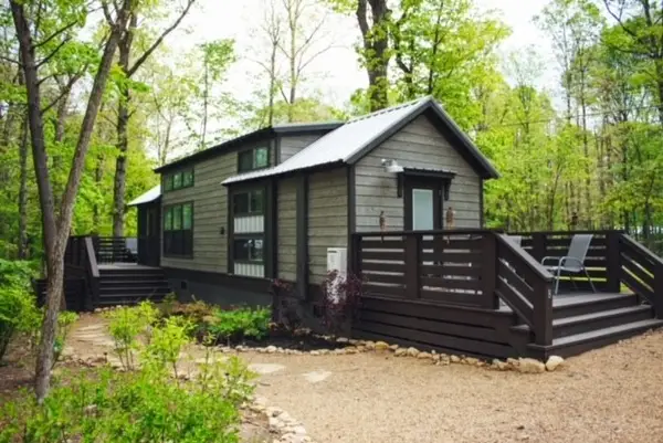 8 Holly Tree Ct, Monteagle, TN 37356