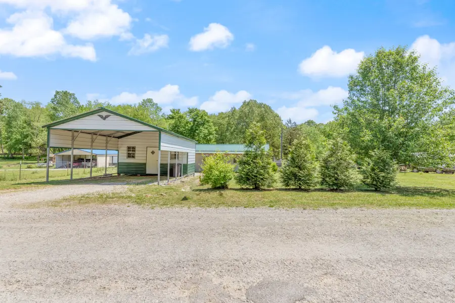 10931 Beechcraft Rd, Bon Aqua, TN 37025 - Image #2