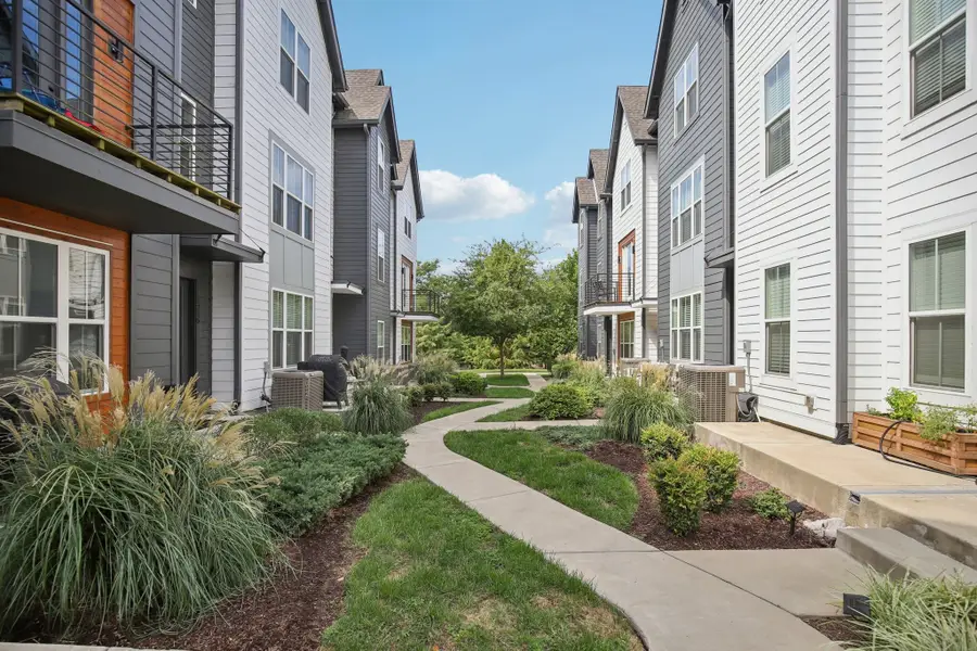 1231 Nations Dr, Nashville, TN 37209 - Image #2