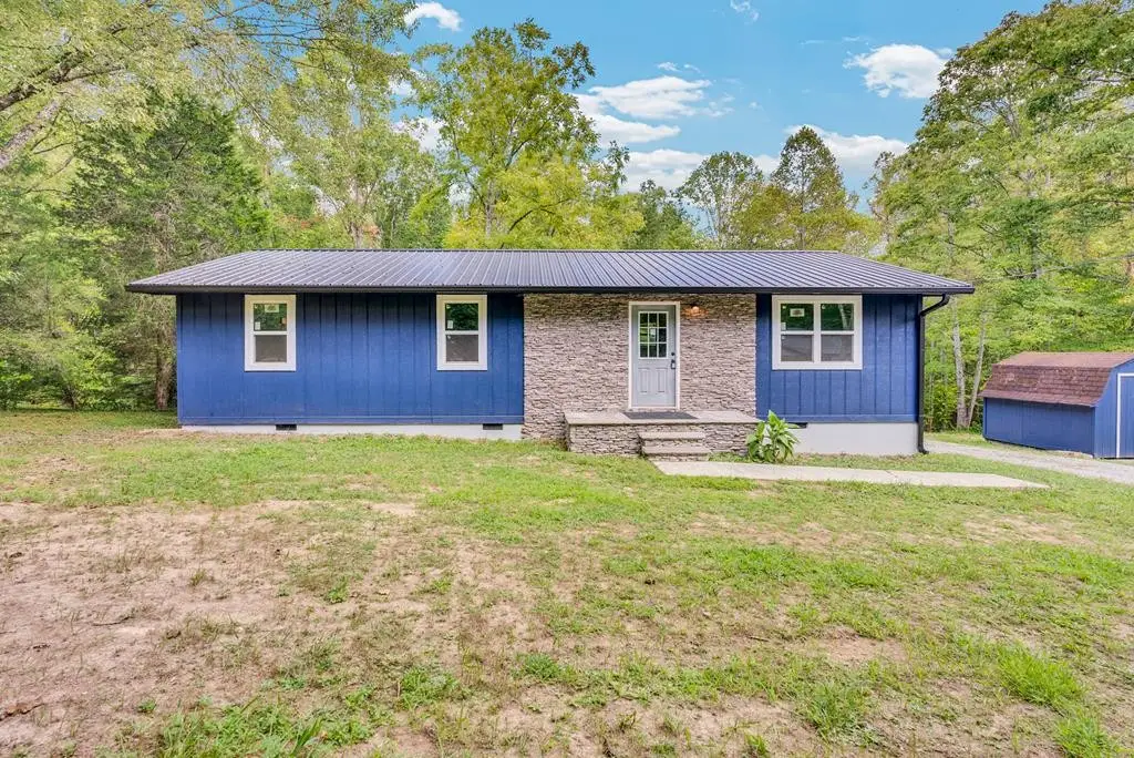 121 Twin Oaks Rd, Pikeville, TN 37367 - Image #1