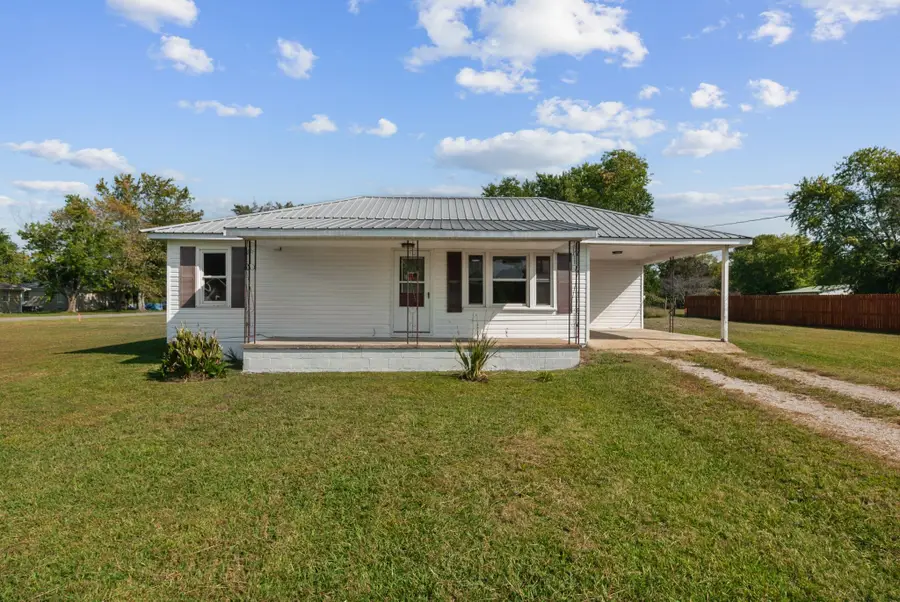 731 Smith Ave, Hohenwald, TN 38462 - Image #3