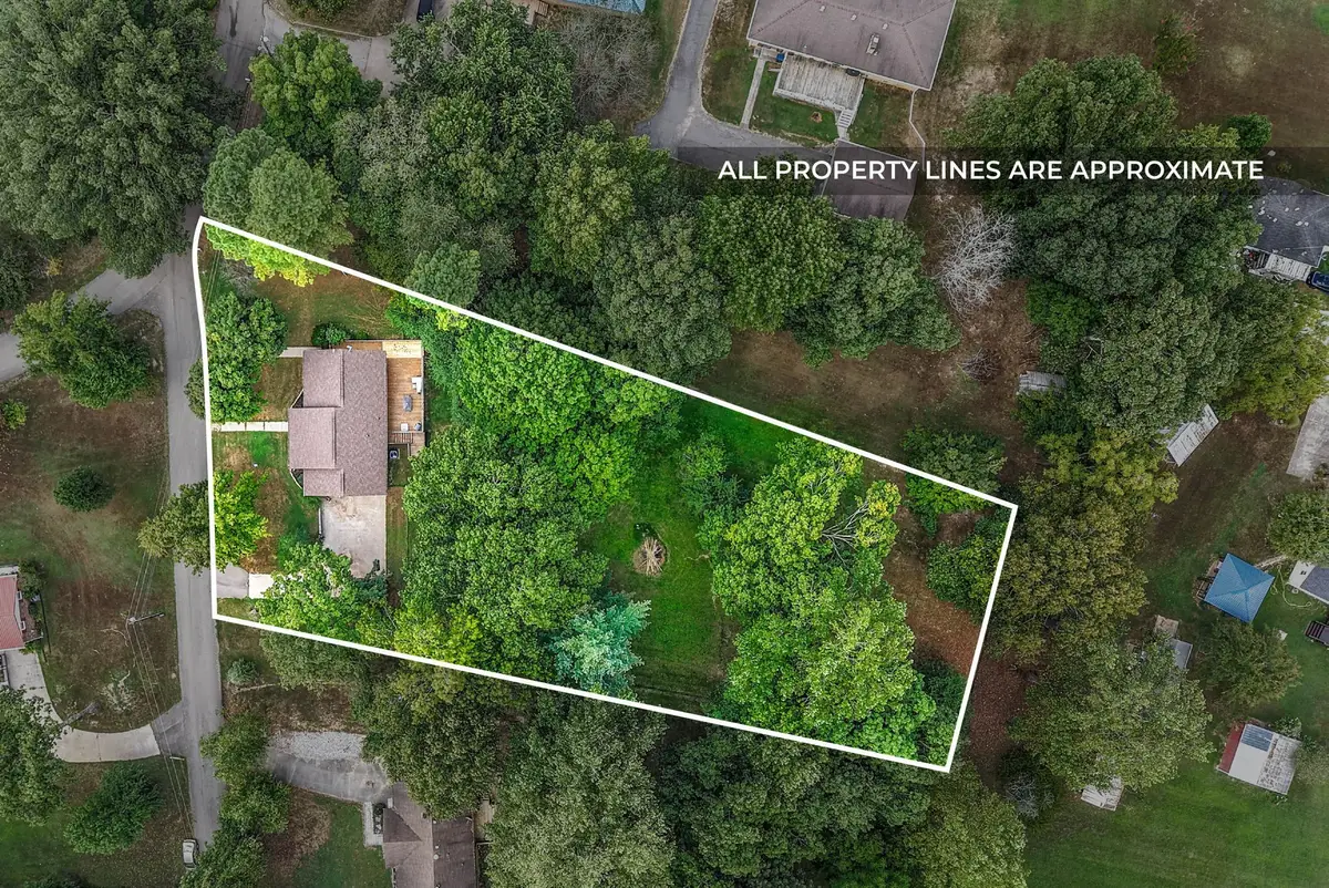 114 Hickory Hill Dr, Dover, TN 37058 - Image #1