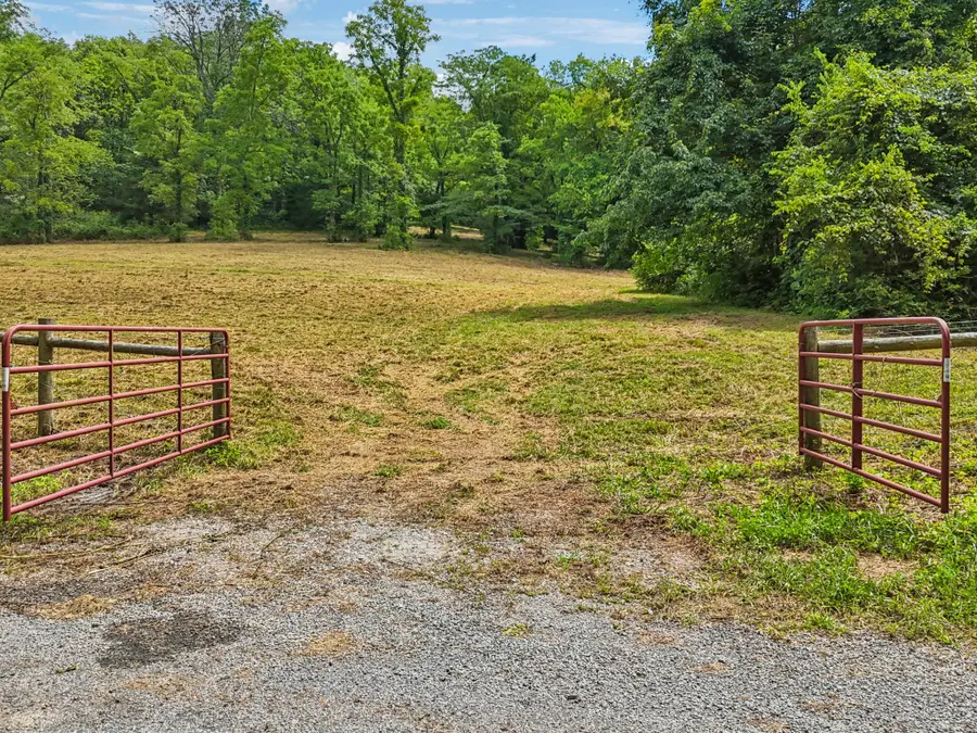 10A Puncheon Camp Ln, Bell Buckle, TN 37020 - Image #2