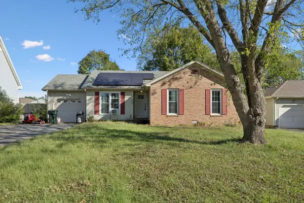 642 Winchester Dr, Hopkinsville, KY 42240