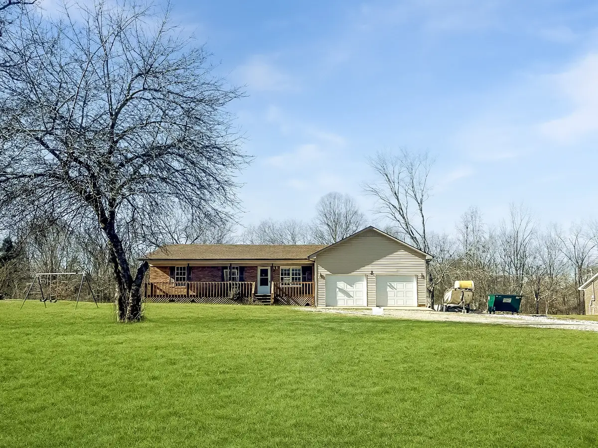 607 Cool Springs Rd, Morgantown, KY 42261 - Image #1