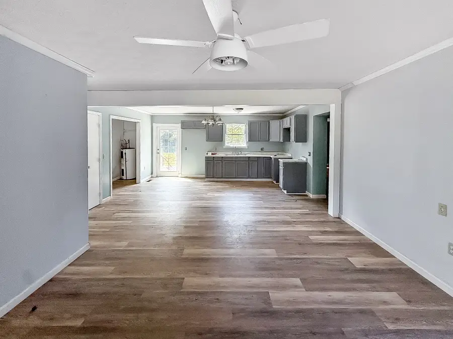 607 Cool Springs Rd, Morgantown, KY 42261 - Image #2