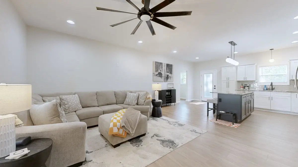 140 Jackson Forest Rd, Paris, TN 38242 - Image #1