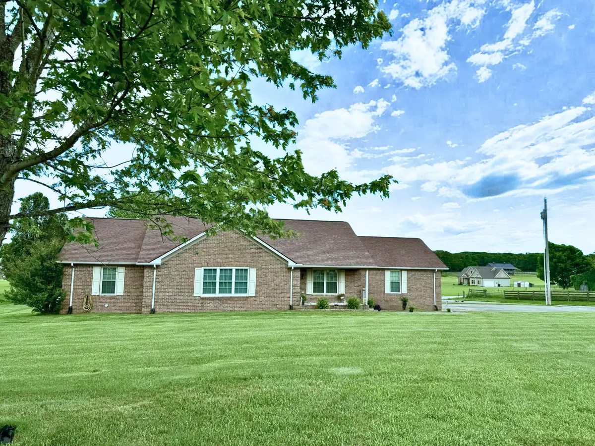1698 Porter Rd, Burns, TN 37029 - Image #1