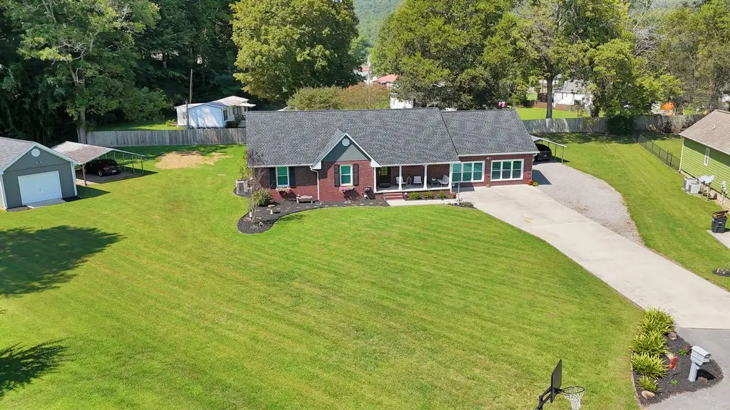 712 Kilgore St, Jasper, TN 37347 - #1
