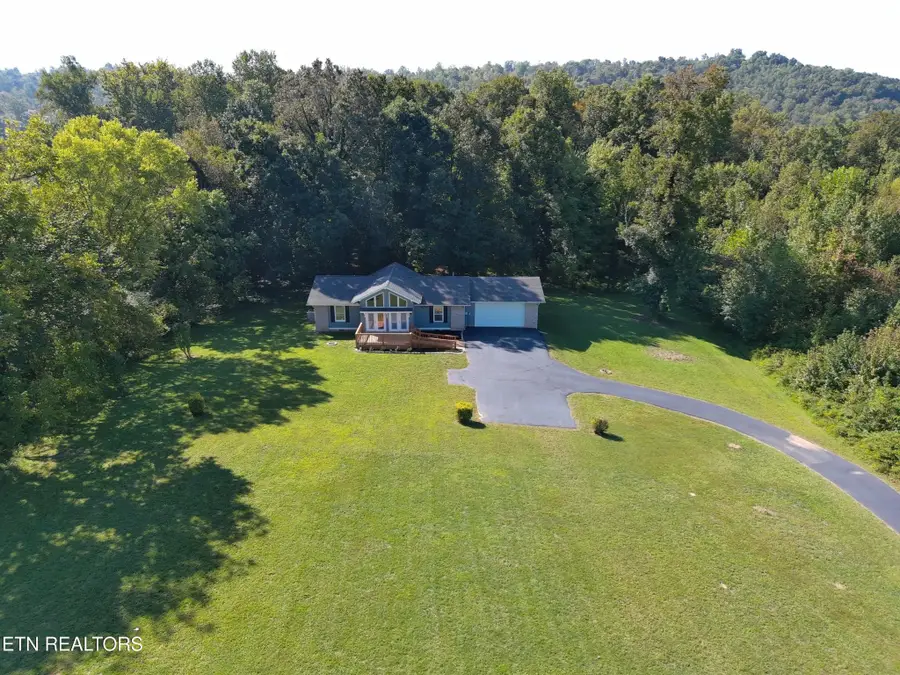 1723 Roane State Hwy, Harriman, TN 37748 - #2