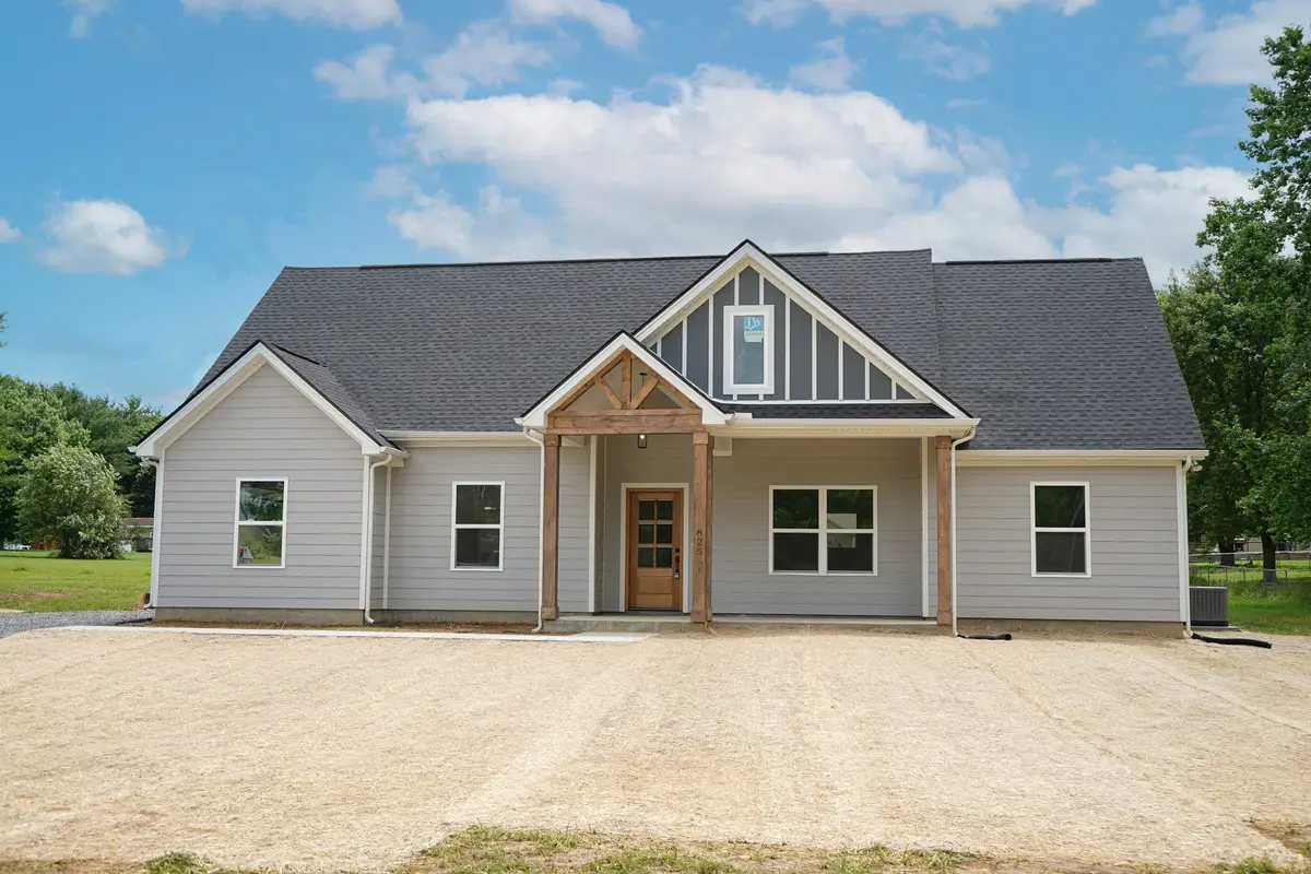 825B College St, Portland, TN 37148 - Image #1