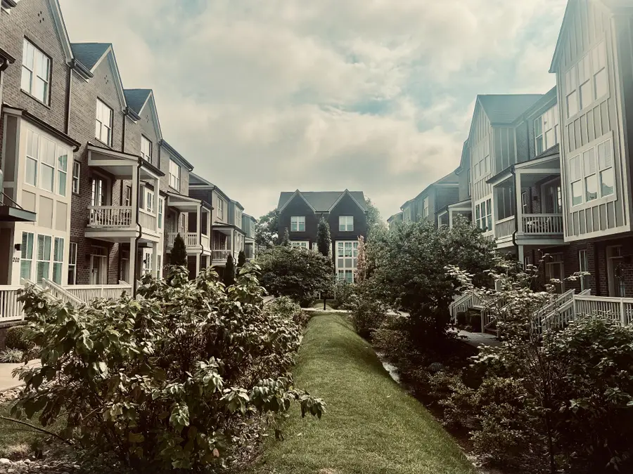 217 Porter Village Cir, Nashville, TN 37206 - Image #2