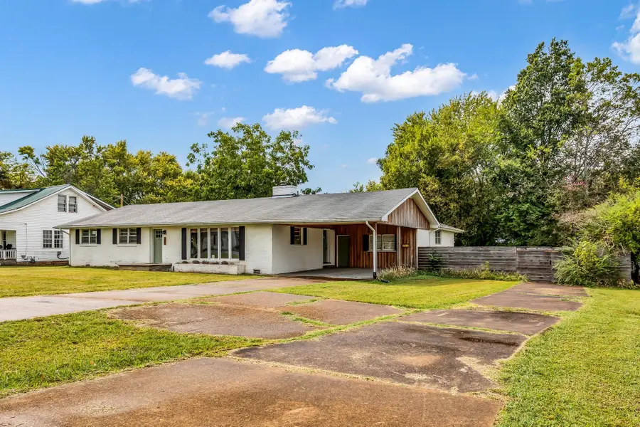 20 S Walnut St, Hohenwald, TN 38462 - Image #3